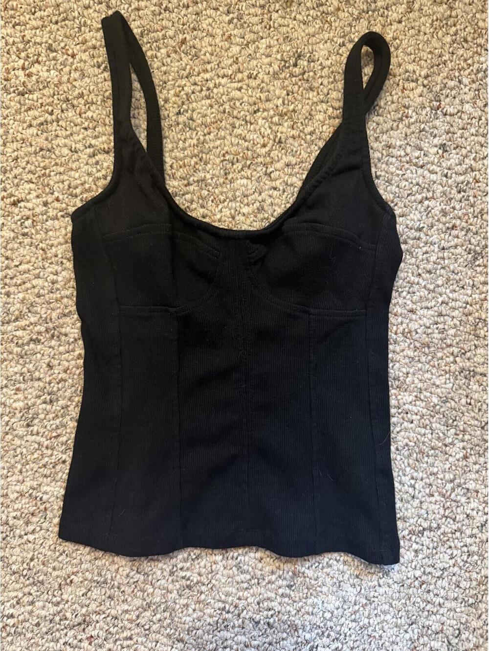 Universal Thread seamed black ribbed tank top